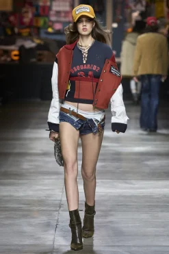 Cloudy Wash Denim Hot Pants