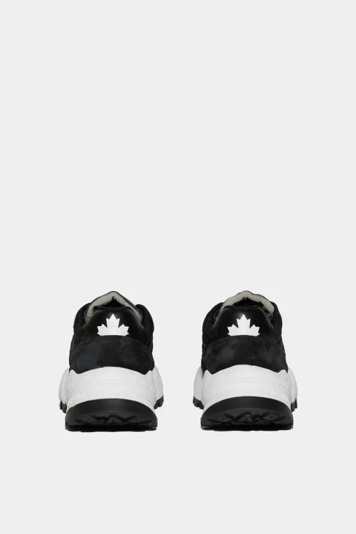Free Sneakers