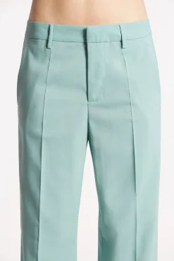 Manhattan Slouch Suit