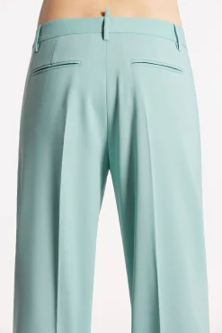 Manhattan Slouch Suit