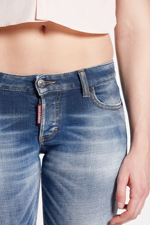 Medium Clean Wash Jennifer Jeans